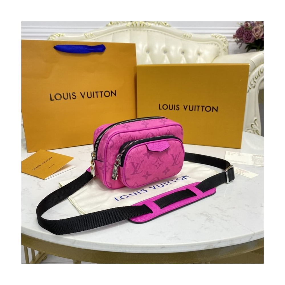 Louis Vuitton Outdoor Pouch Rosy M30781