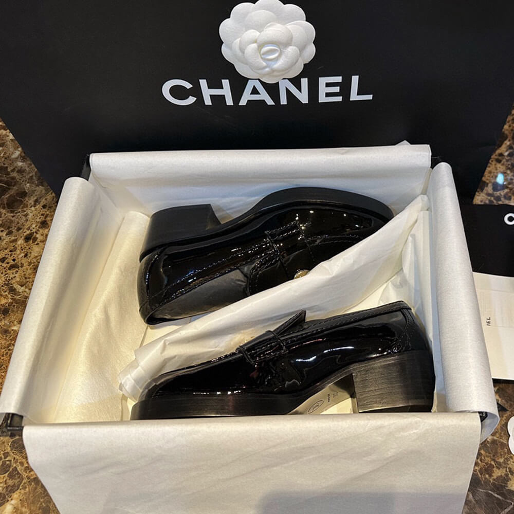 Chanel Patent Calfskin Heart CC 50mm Loafers G39697 Black