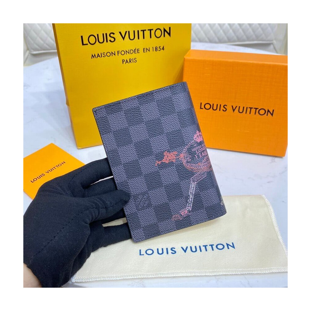 Louis Vuitton Damier Graphite Passport Cover N64604