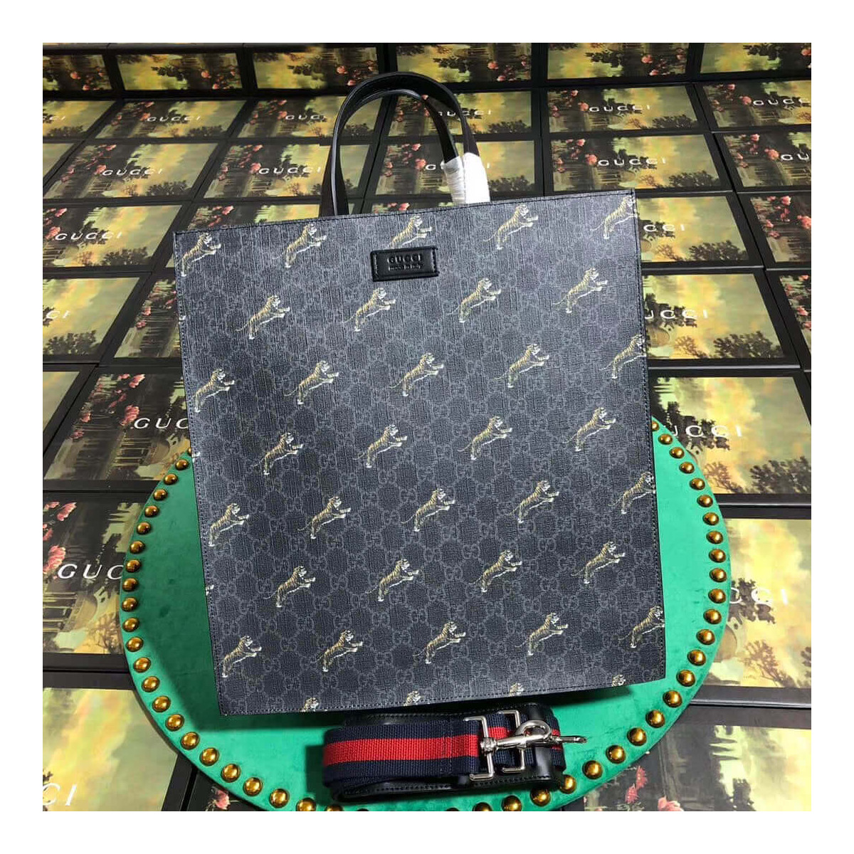 Gucci GG Supreme Tigers Tote 495559