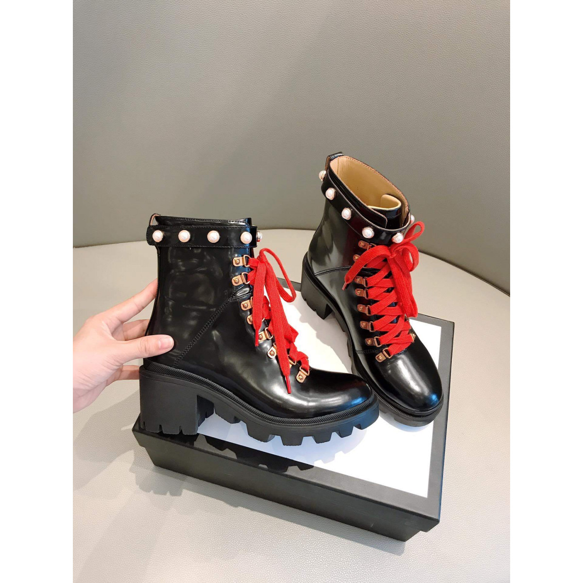 Gucci Leather Ankle Boot 497372