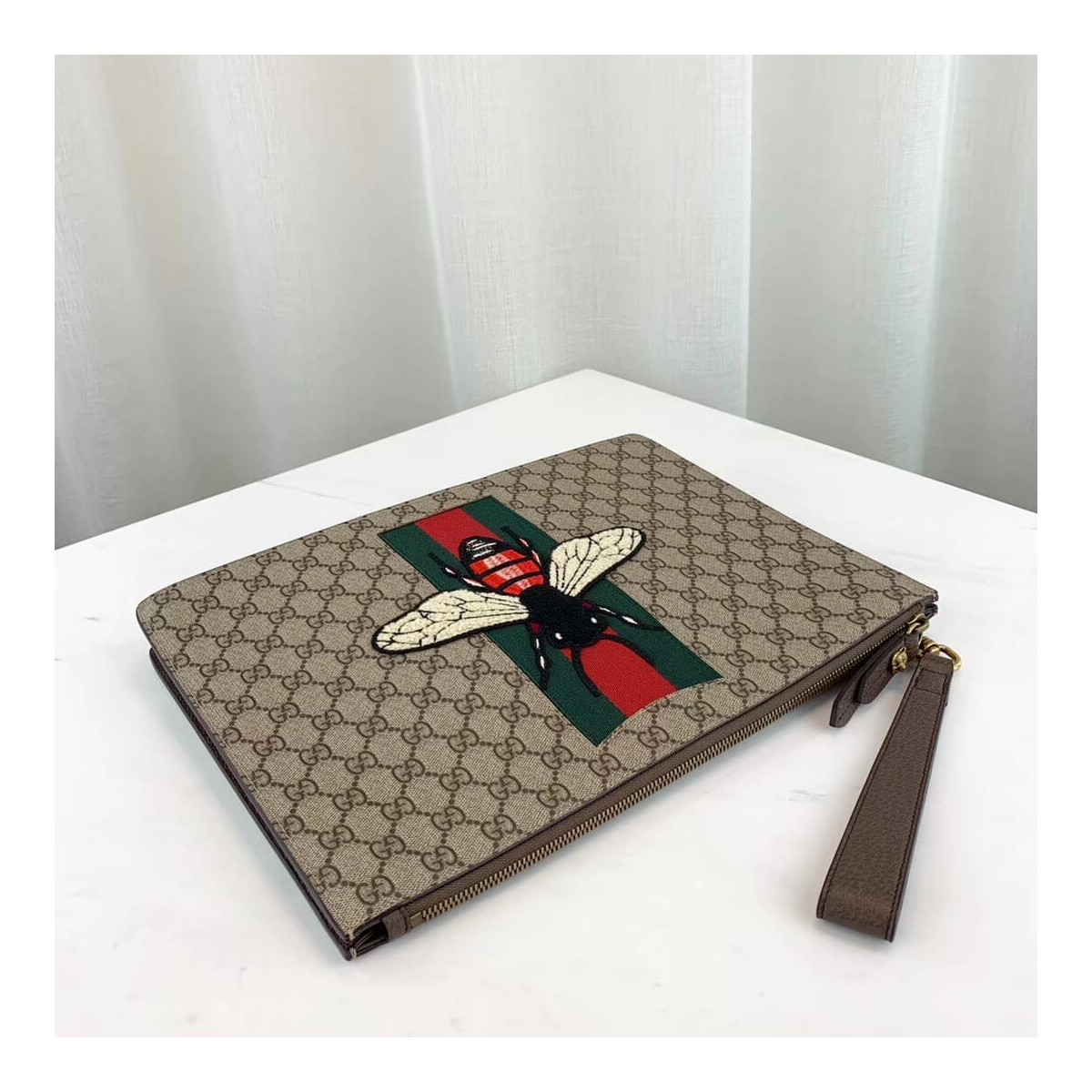 Gucci Portfolio GG Supreme Bee Pouch 433665