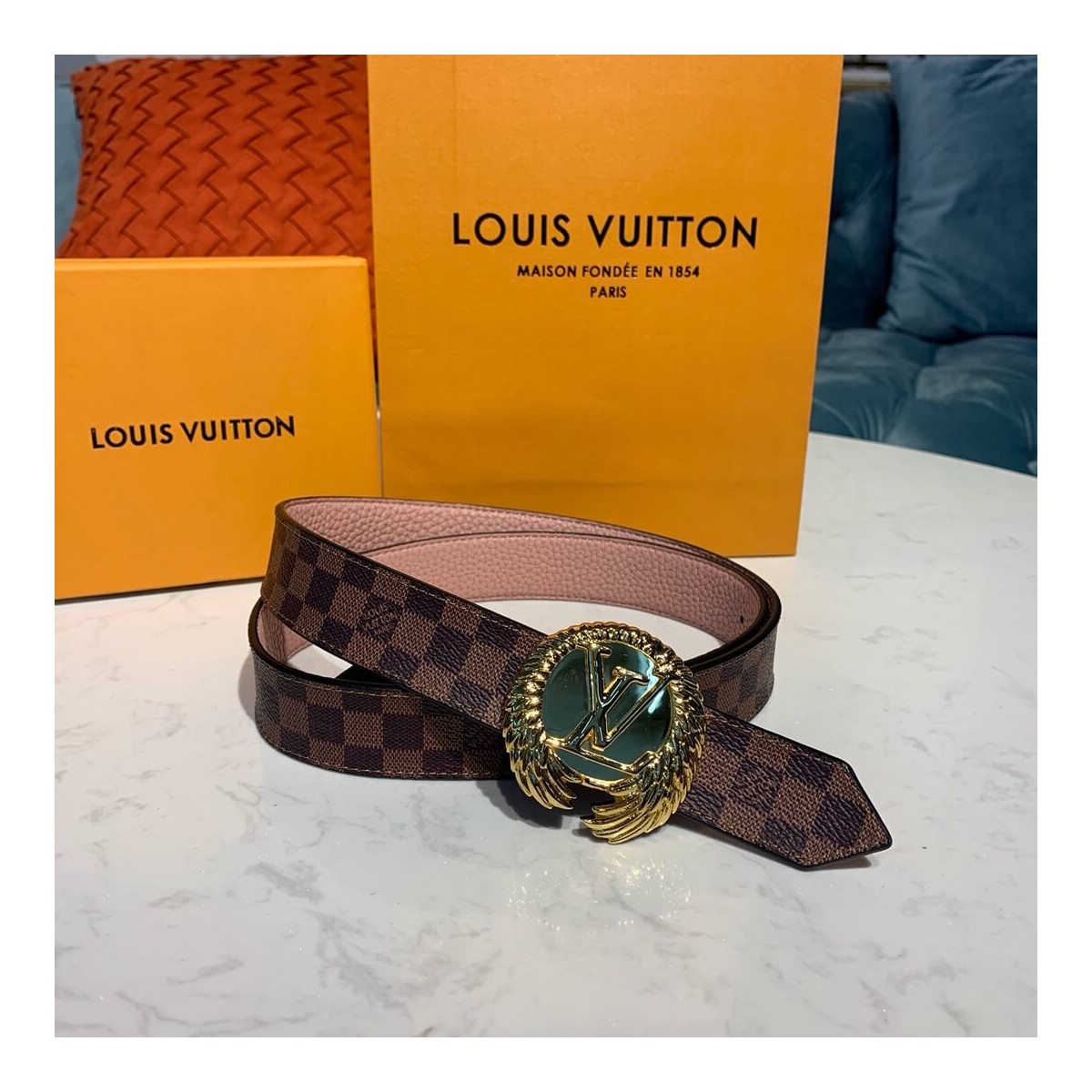 Louis Vuitton 30mm LV Circle Reversible Belt M0111U