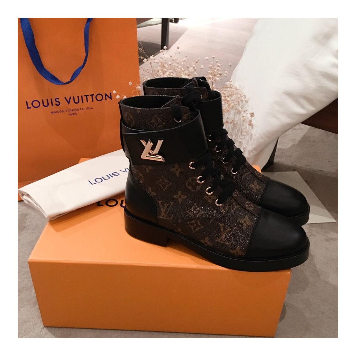 Louis Vuitton Wonderland Flat Ranger Boot 1A2Q3N