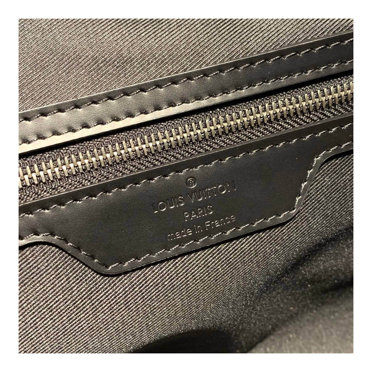 Louis Vuitton LV Keepall Bandoulière 50 M55819