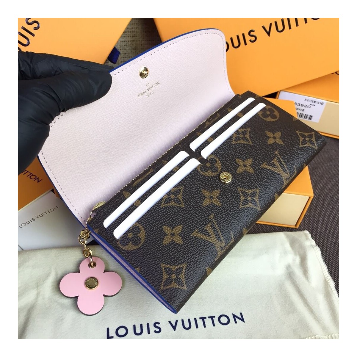 Louis Vuitton Monogram Canvas Emilie Wallet M68331