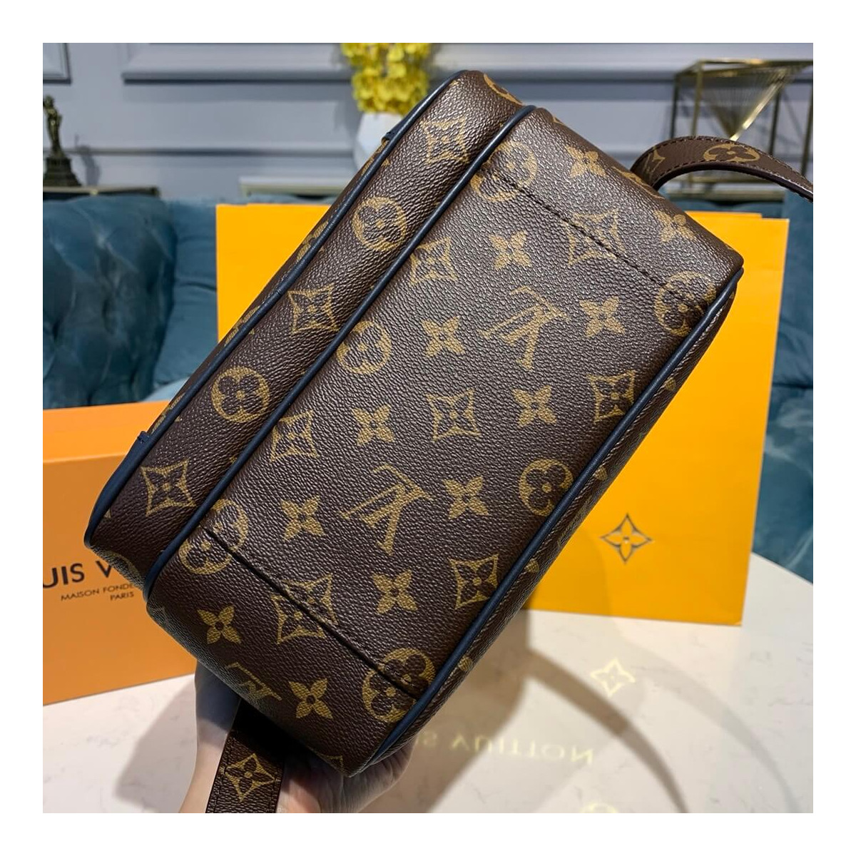 Louis Vuitton Monogram Canvas New Camera Bag M44937