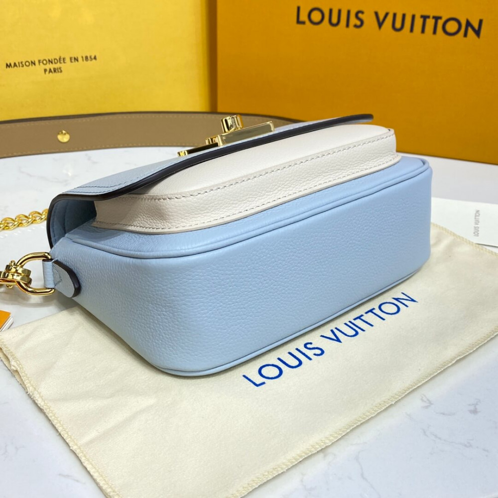 Louis Vuitton Lockme Tender M59984 Blue