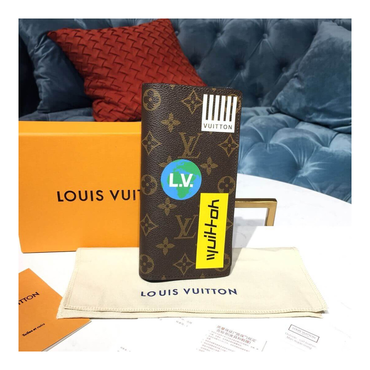 Louis Vuitton Brazza Wallet M67822 M67823