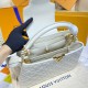 Louis Vuitton Capucines MM Bag In Quilting Lambskin M55366