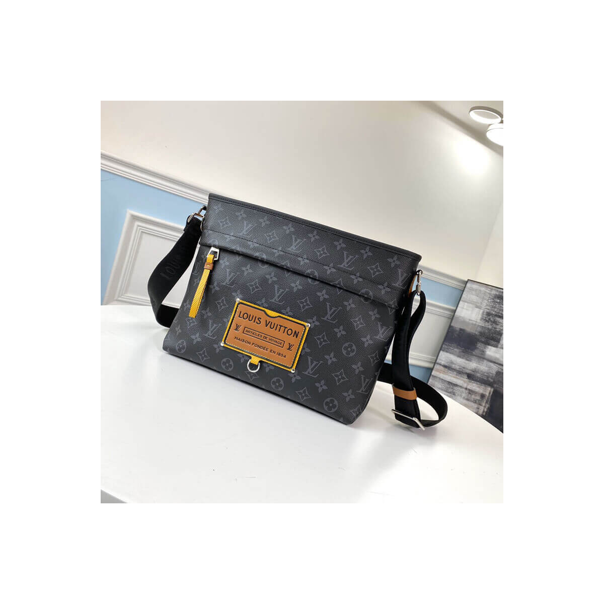 Louis Vuitton Discovery Besace Zippée M45214