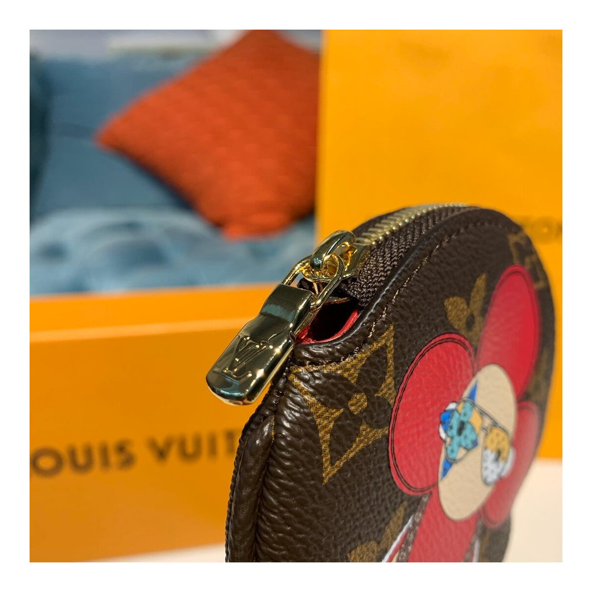 Louis Vuitton Vivienne Holiday Round Coin Purse M69057