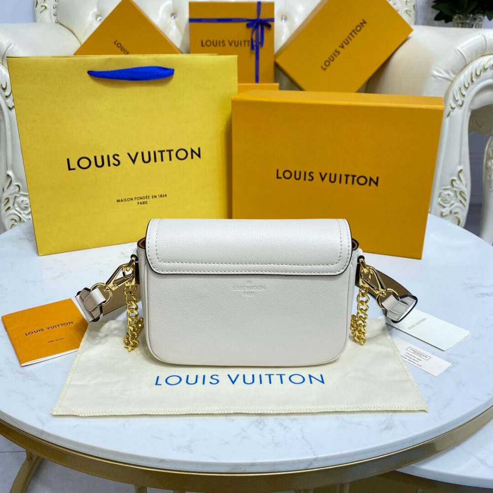 Louis Vuitton Lockme Tender M59733 Quartz White