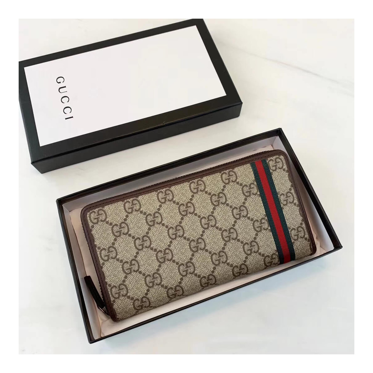 Gucci GG Supreme  Zip Around Wallet 291105