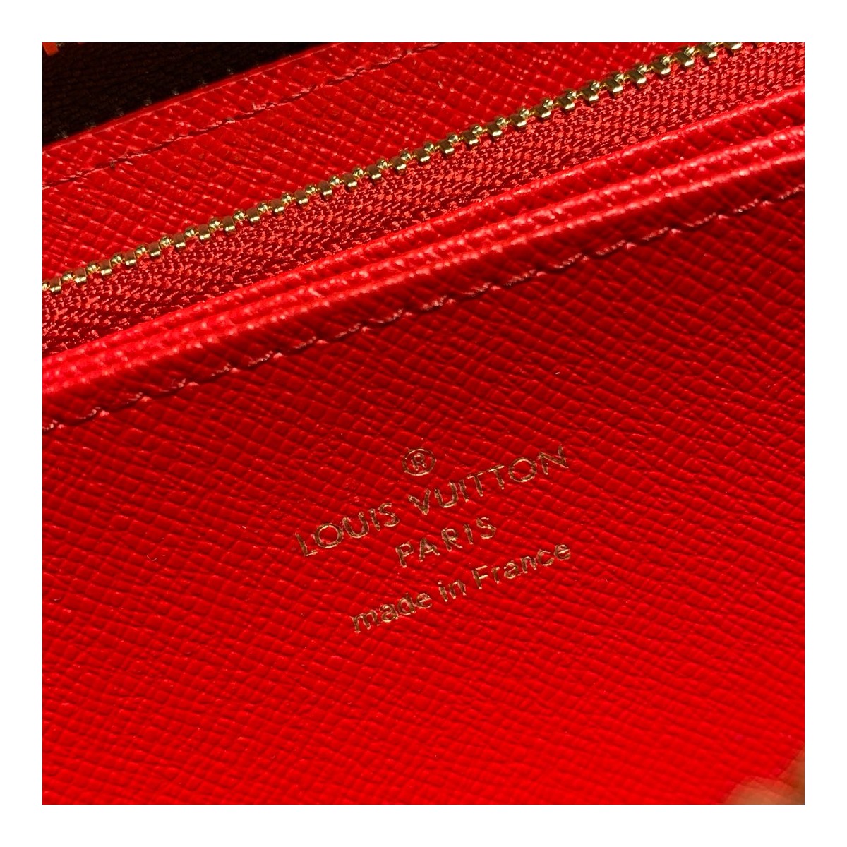 Louis Vuitton Paris Zippy Wallet M68487