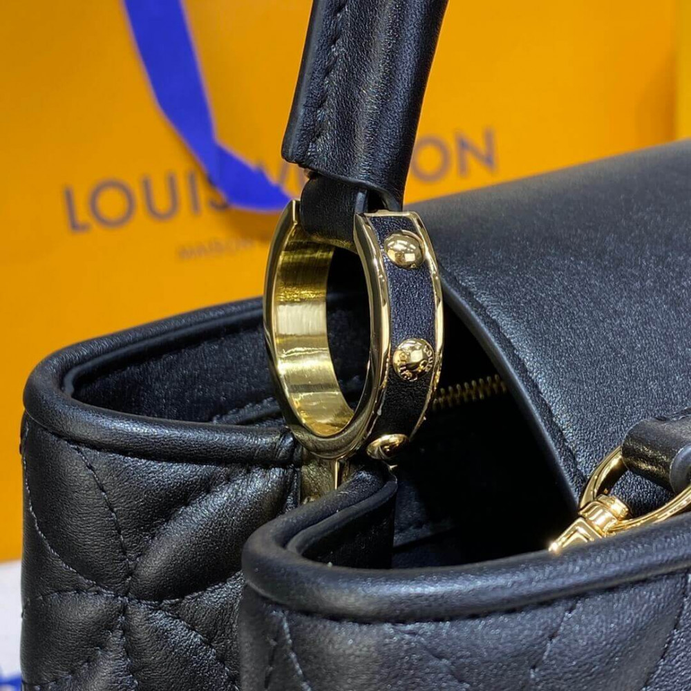 Louis Vuitton Capucines MM Bag In Quilting Lambskin M55366