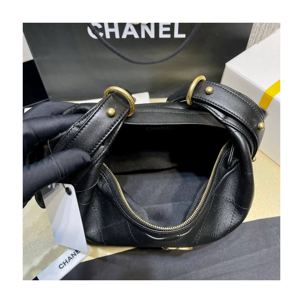 Chanel Black Calfskin Leathe Hobo Bag AS2910