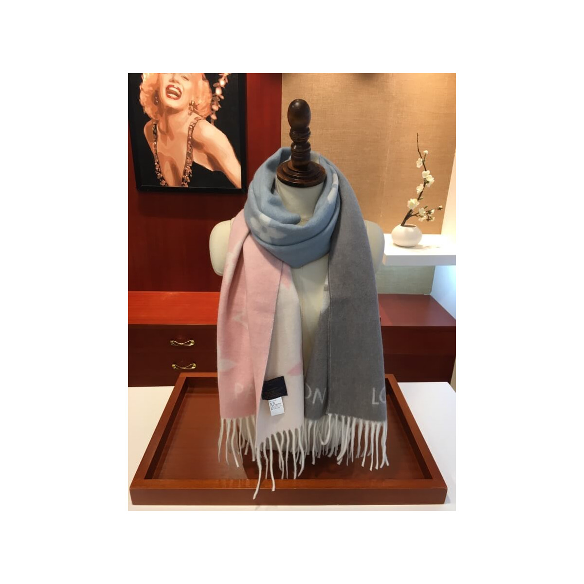 Louis Vuitton Heavy Monogram Cashmere Heavy Scarf M70869