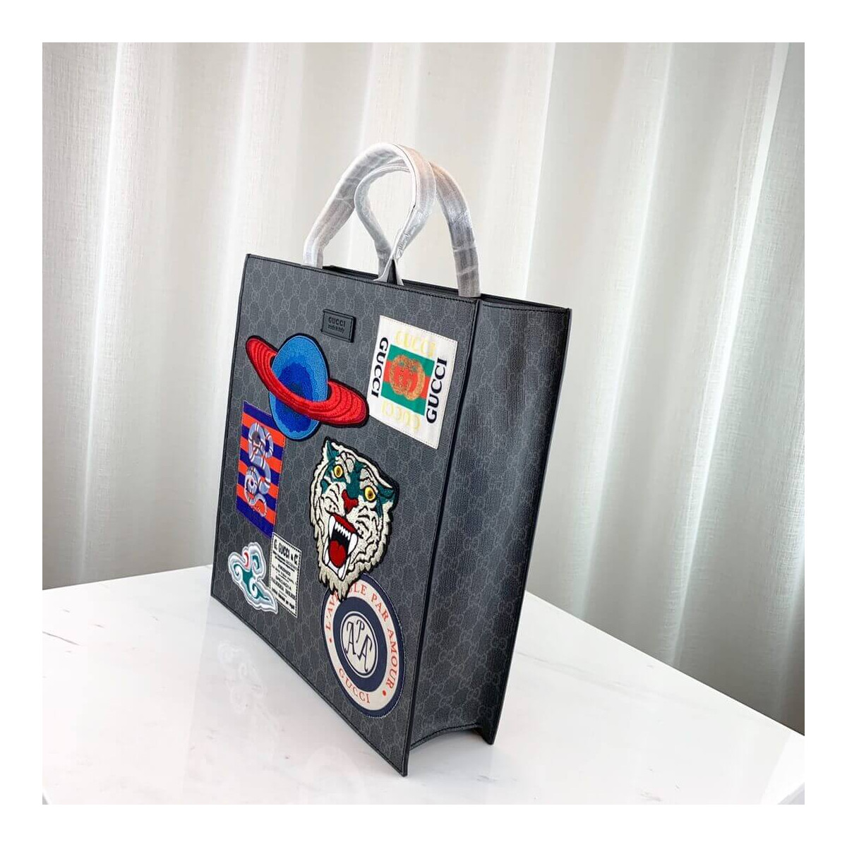 Gucci GG Supreme Tote Tiger And Snake 495559