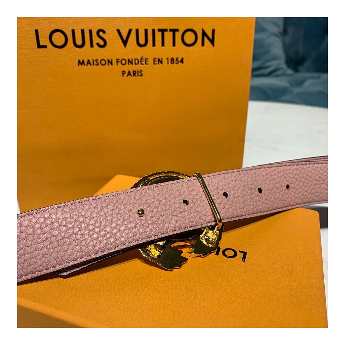 Louis Vuitton 30mm LV Circle Reversible Belt M0111U