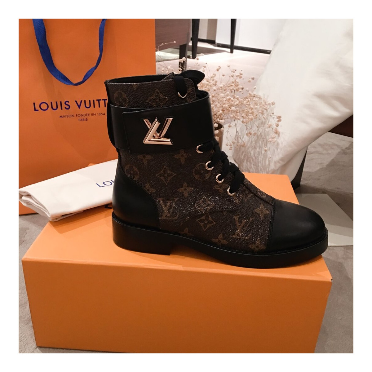 Louis Vuitton Wonderland Flat Ranger Boot 1A2Q3N