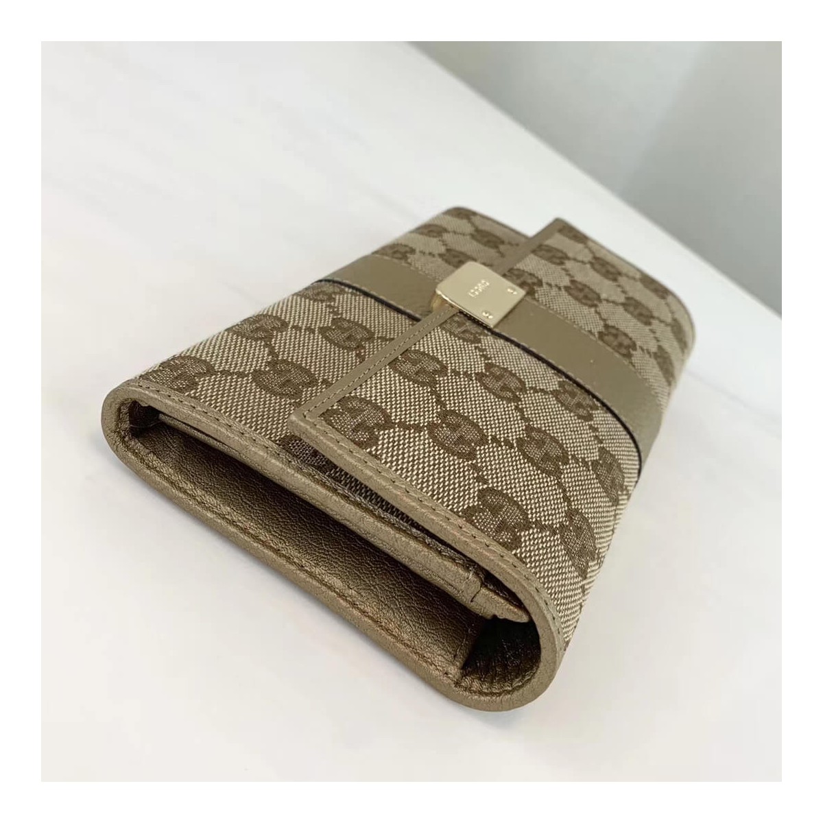 Gucci GG Continental Wallet 233028