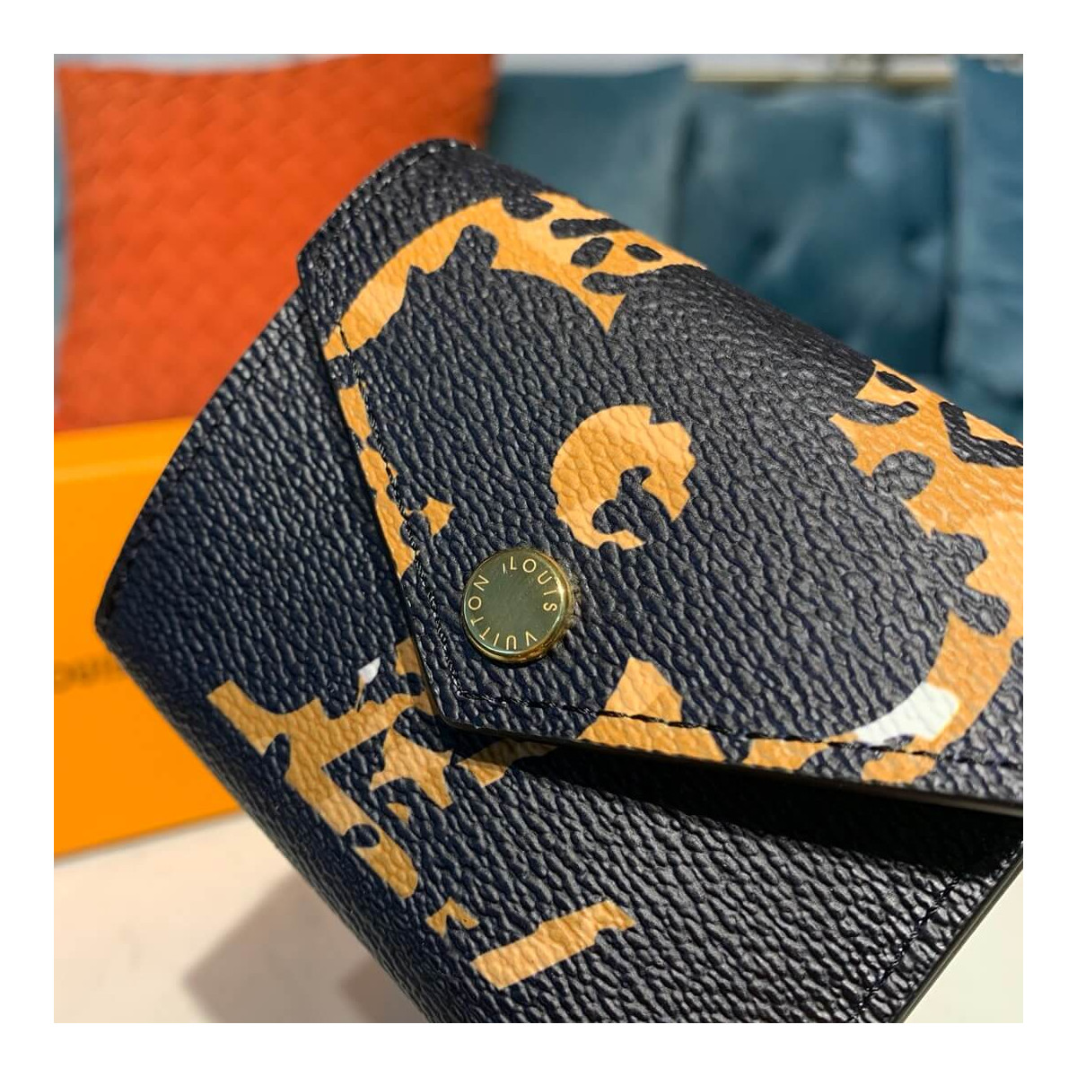 Louis Vuitton Monogram Giant Jungle Zoe Wallet M62933