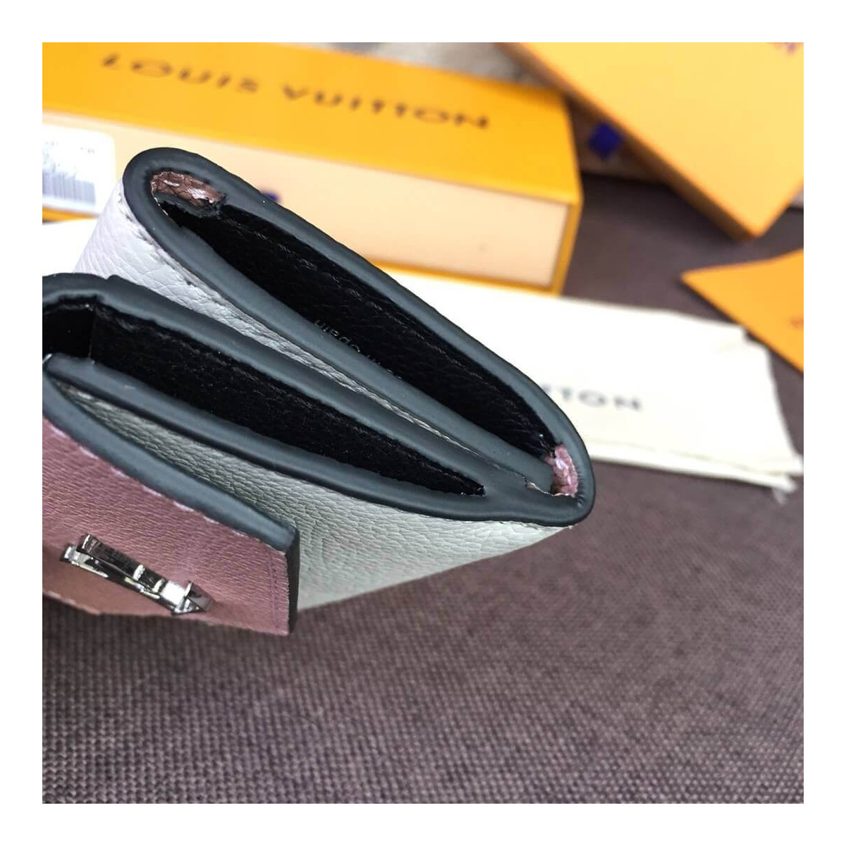 Louis Vuitton Lockmini Wallet M63978