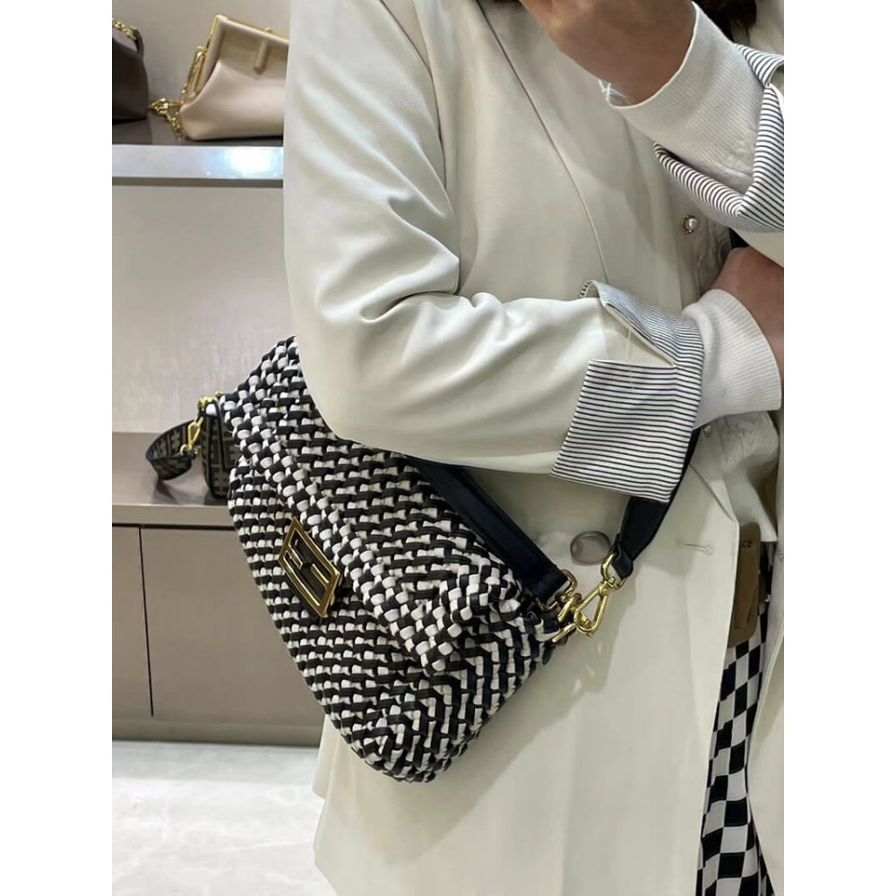 Fendi Baguette in Black Leather and White Fabric 2032