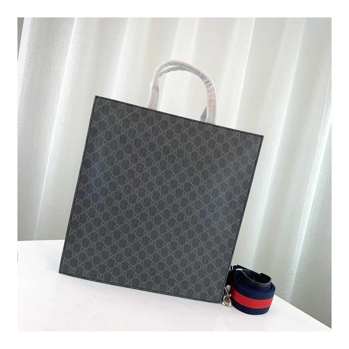 Gucci GG Supreme Tote Tiger And Snake 495559