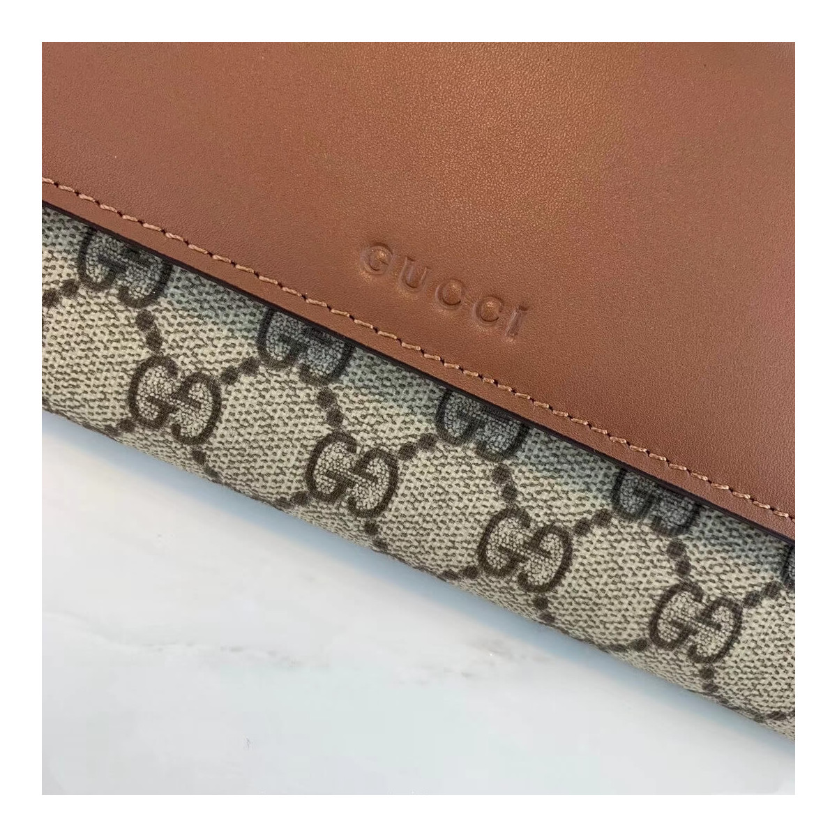 Gucci GG Supreme Continental Wallet 410100