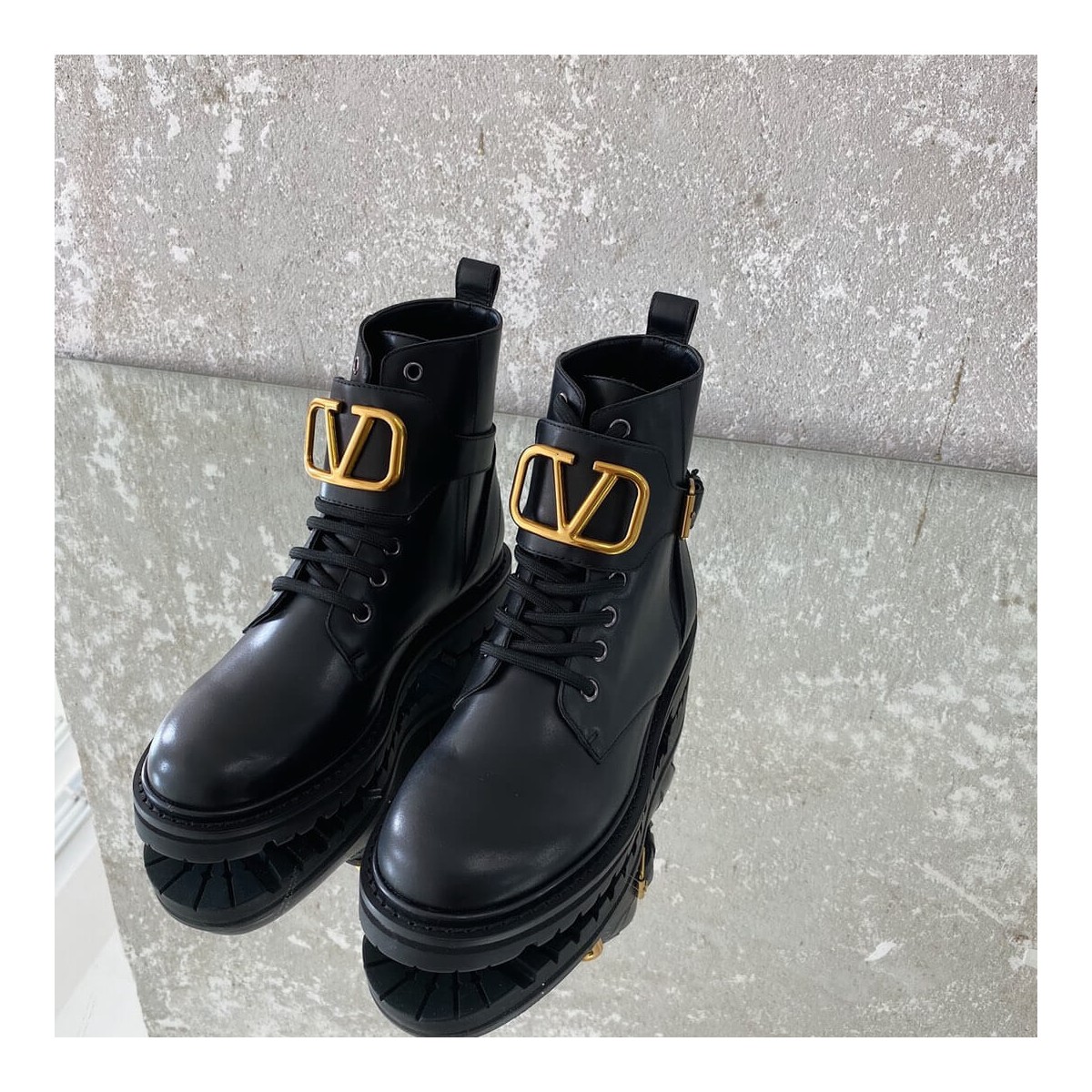 Valentino Garavani Go Logo Ankle Boots N91