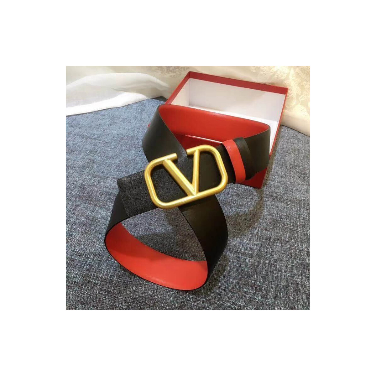 Valentino Reversible Vlogo Belt In Black / Red Glossy Calfskin 40 mm