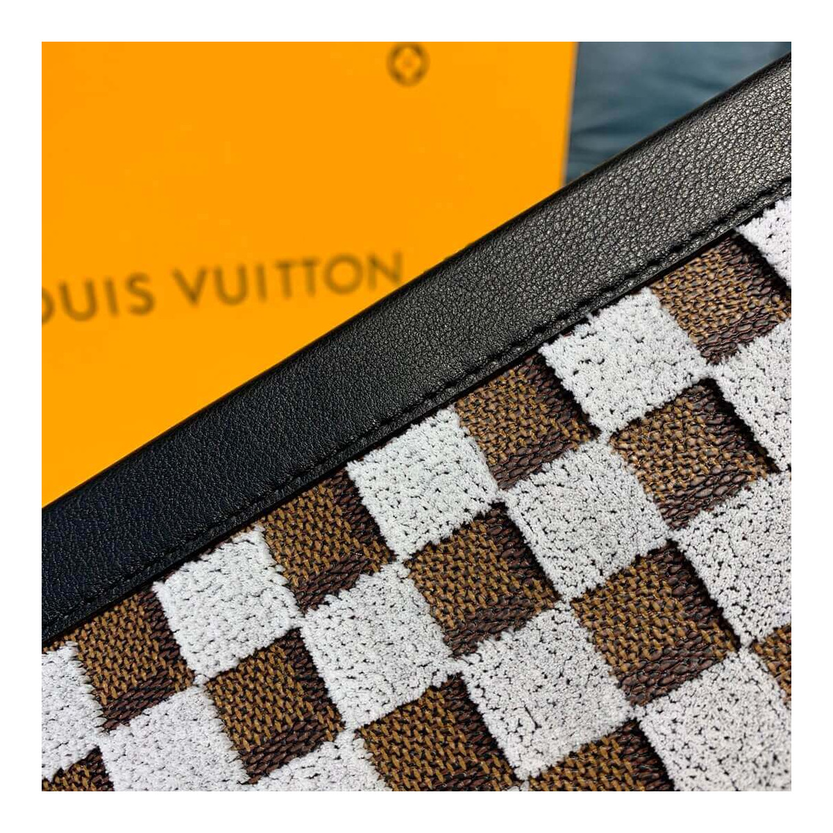 Louis Vuitton Damier Soft Trunk M44478