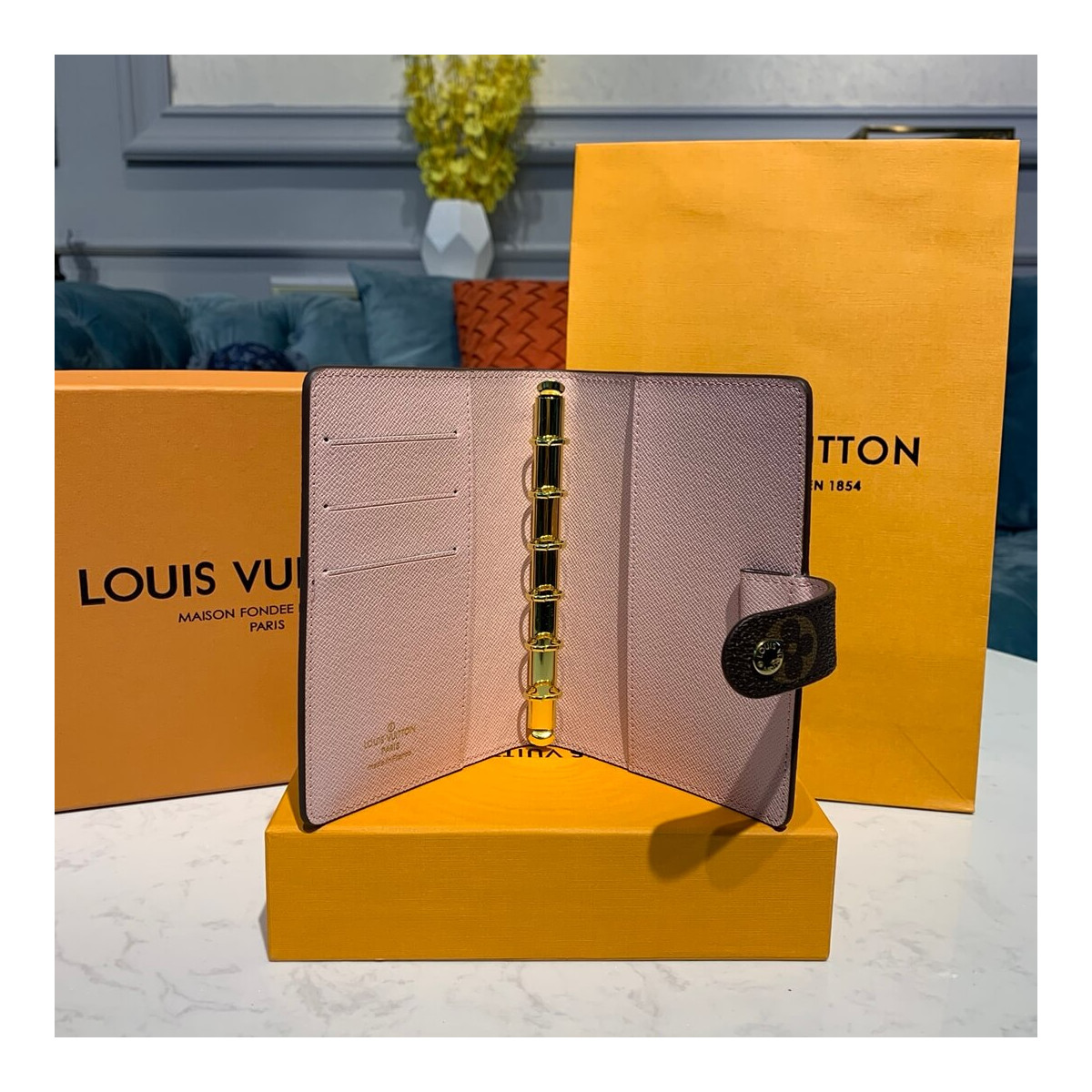 Louis Vuitton Limited Edition Tokyo Small Ring Agenda Cover R20005