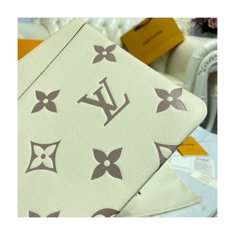 Louis Vuitton Daily Pouch M80174 Cream