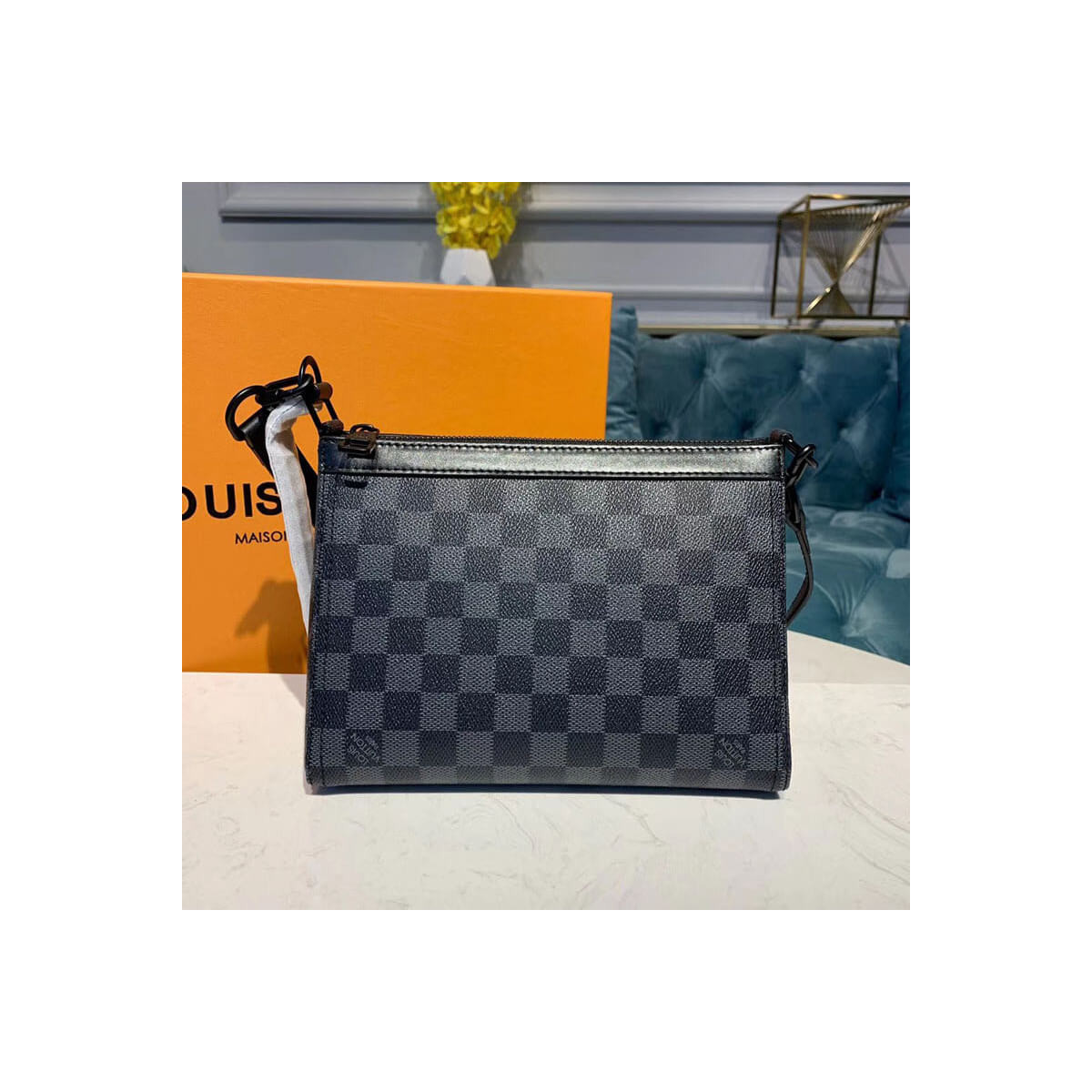 Louis Vuitton Damier Graphite Canvas Triangle Messenger M54330