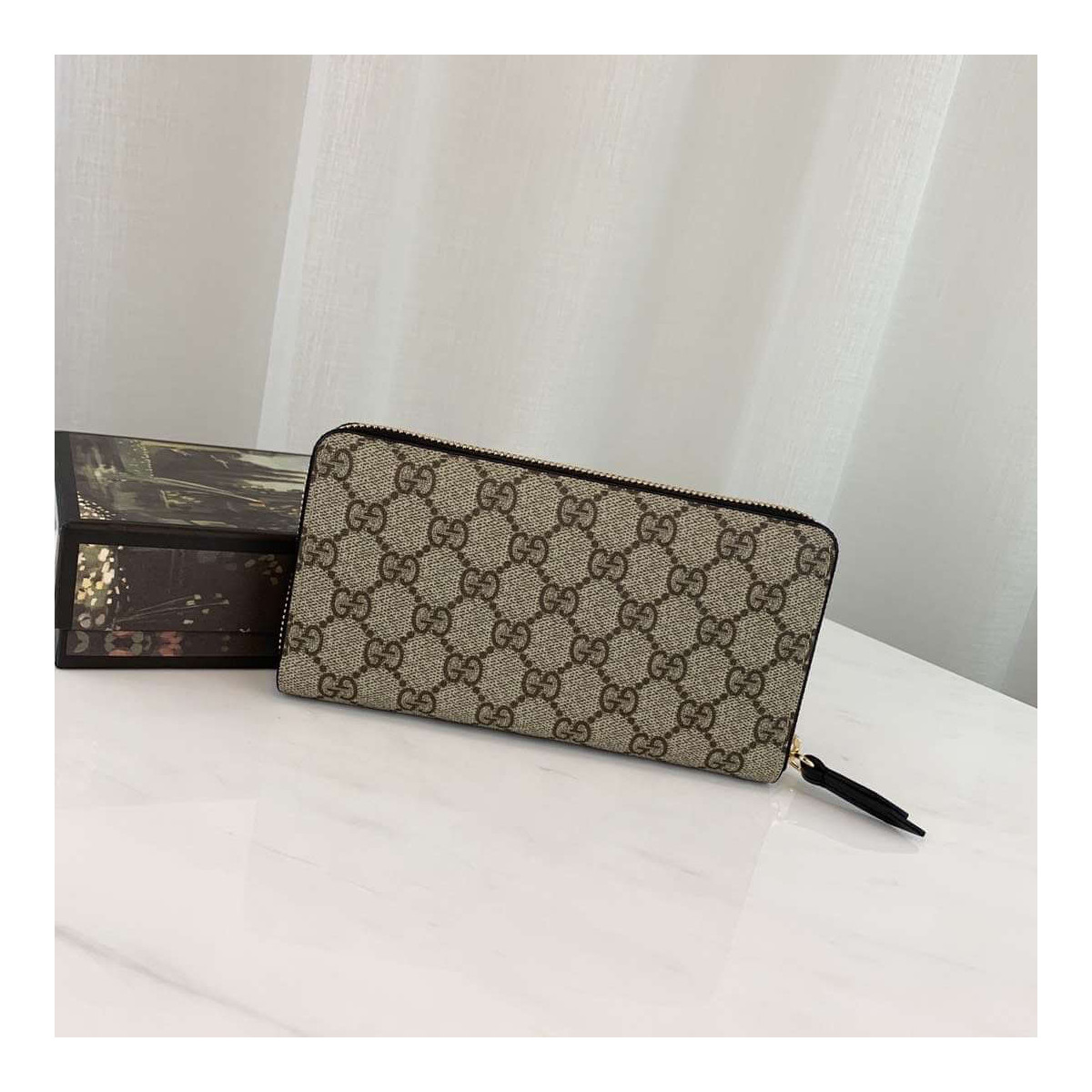 Gucci GG Supreme Zip Around Wallet 410102