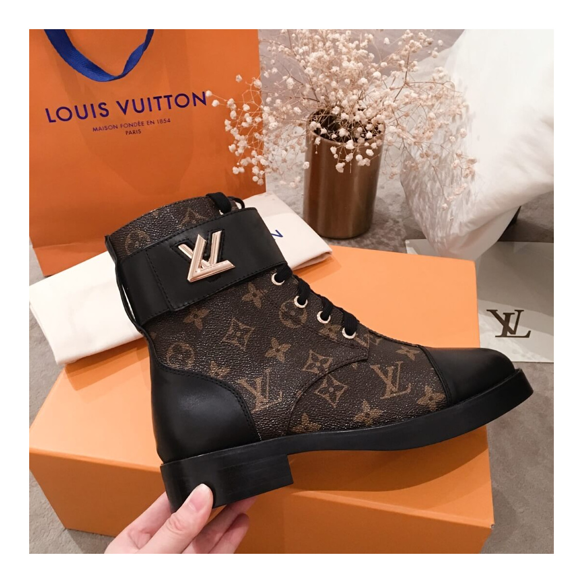 Louis Vuitton Wonderland Flat Ranger Boot 1A2Q3N