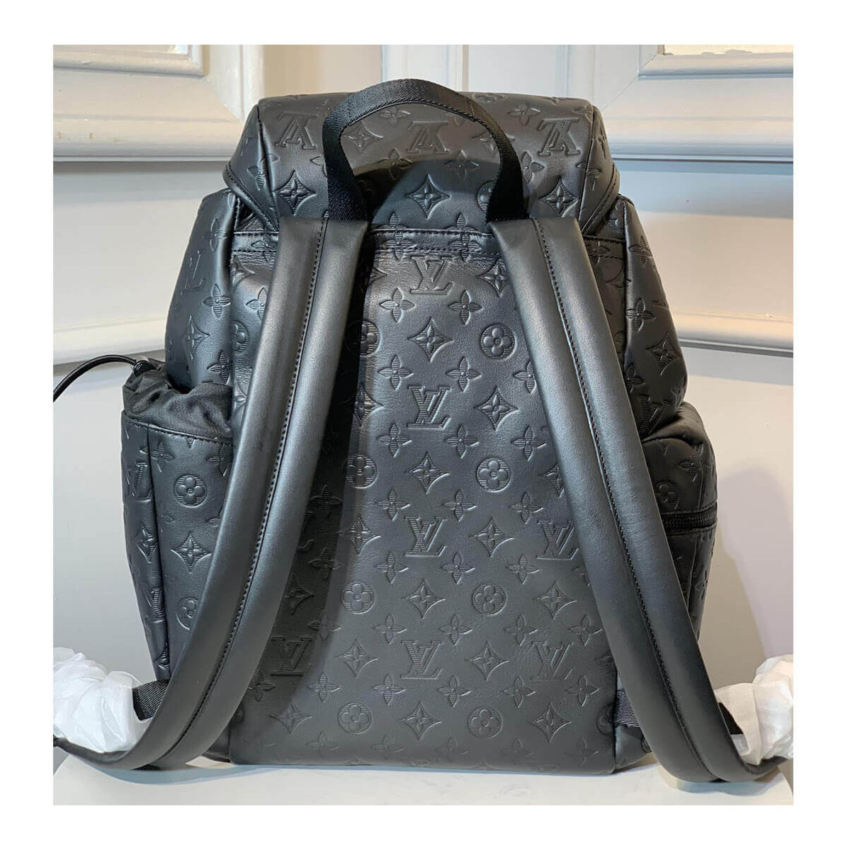 Louis Vuitton Discovery Backpack M43680