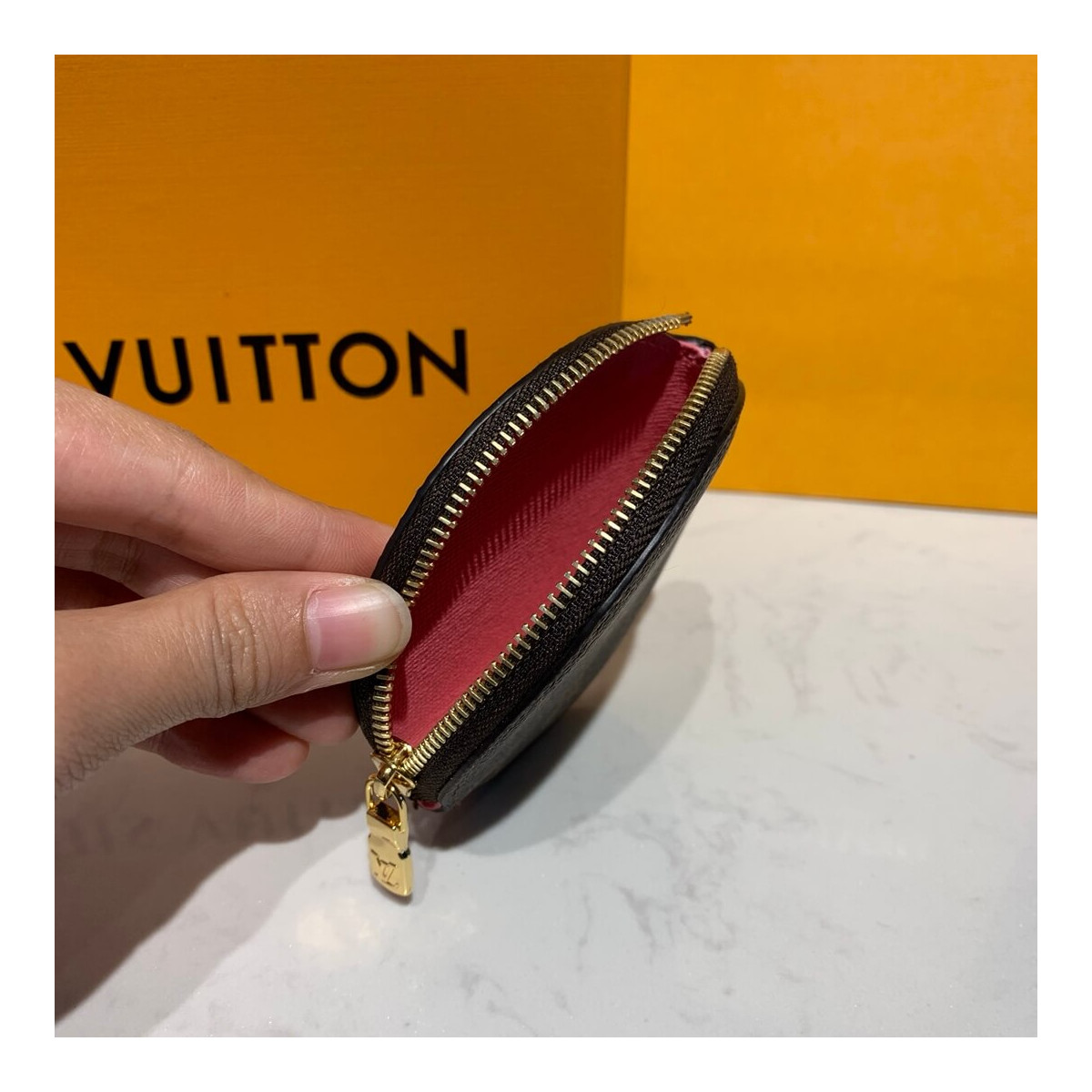 Louis Vuitton Shanghai Round Coin Purse M61926