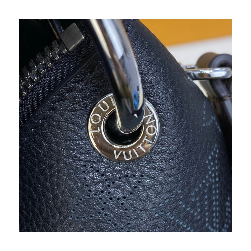 Louis Vuitton Beaubourg Hobo MM M56073 Black