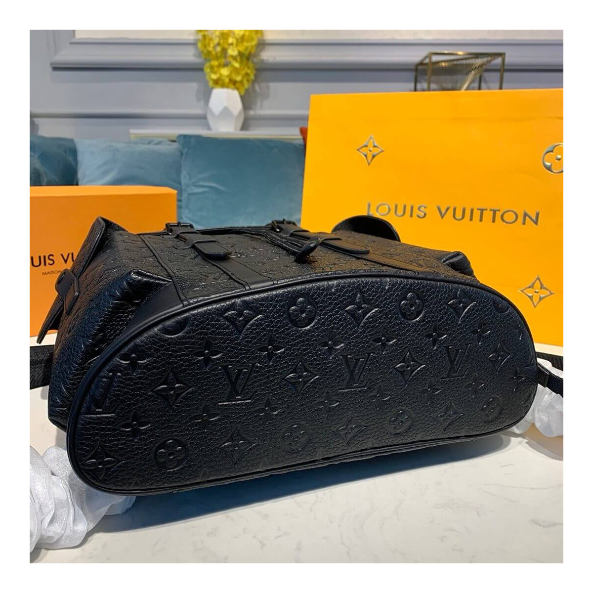 Louis Vuitton Monogram Empreinte Christopher PM M41379