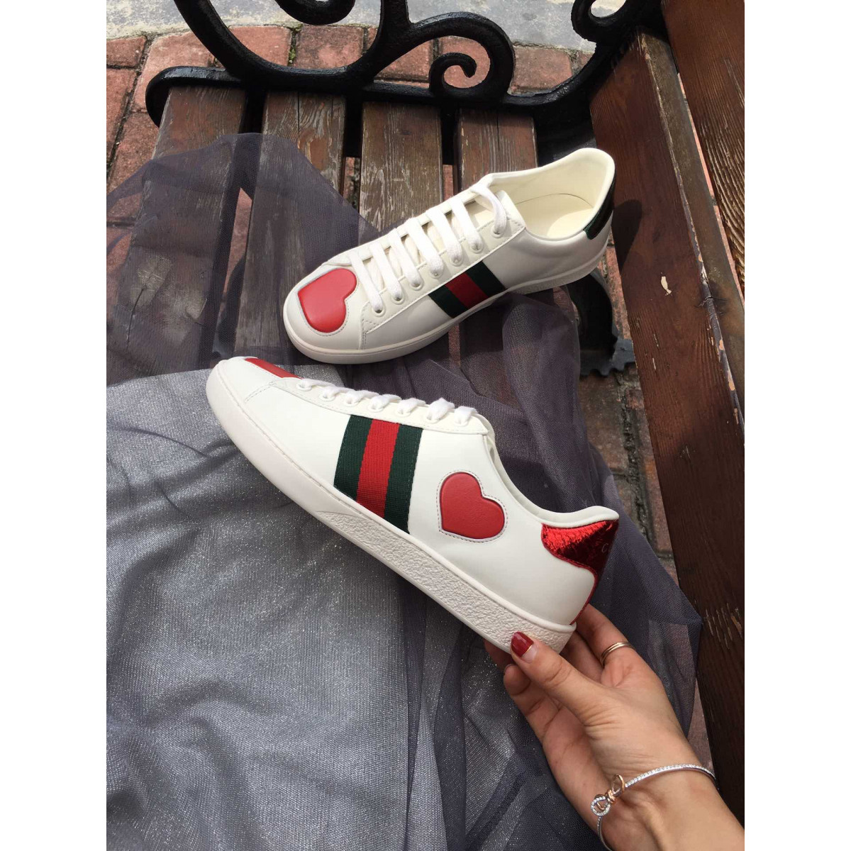 Gucci Ace Heart Embroidered Sneaker 435638