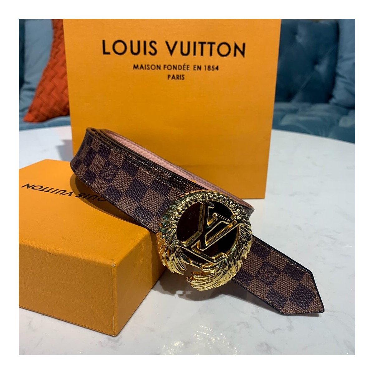 Louis Vuitton 30mm LV Circle Reversible Belt M0111U