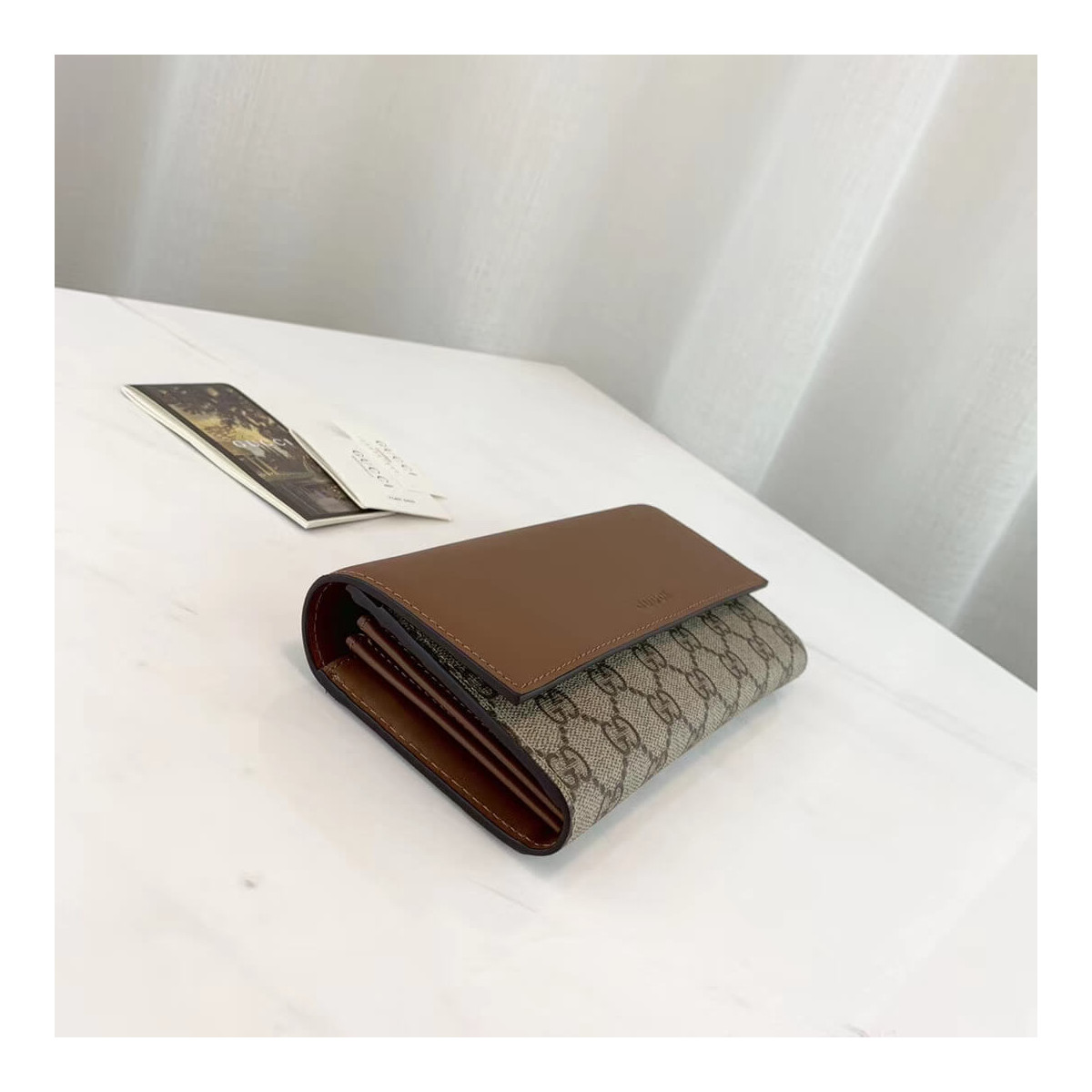 Gucci GG Supreme Continental Wallet 410100