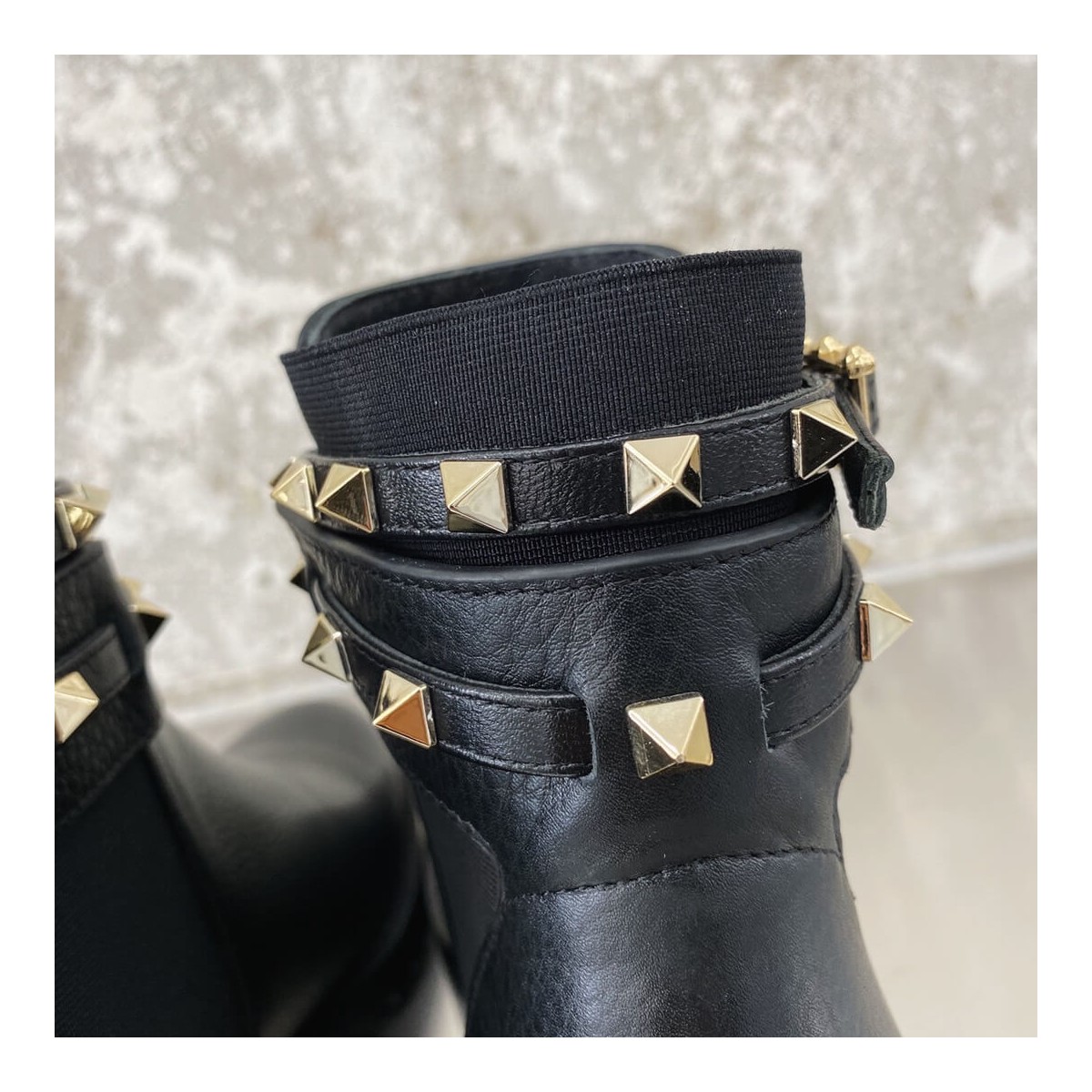 Valentino Garavani Rockstud Grainy Calfskin Leather Ankle Boot P64