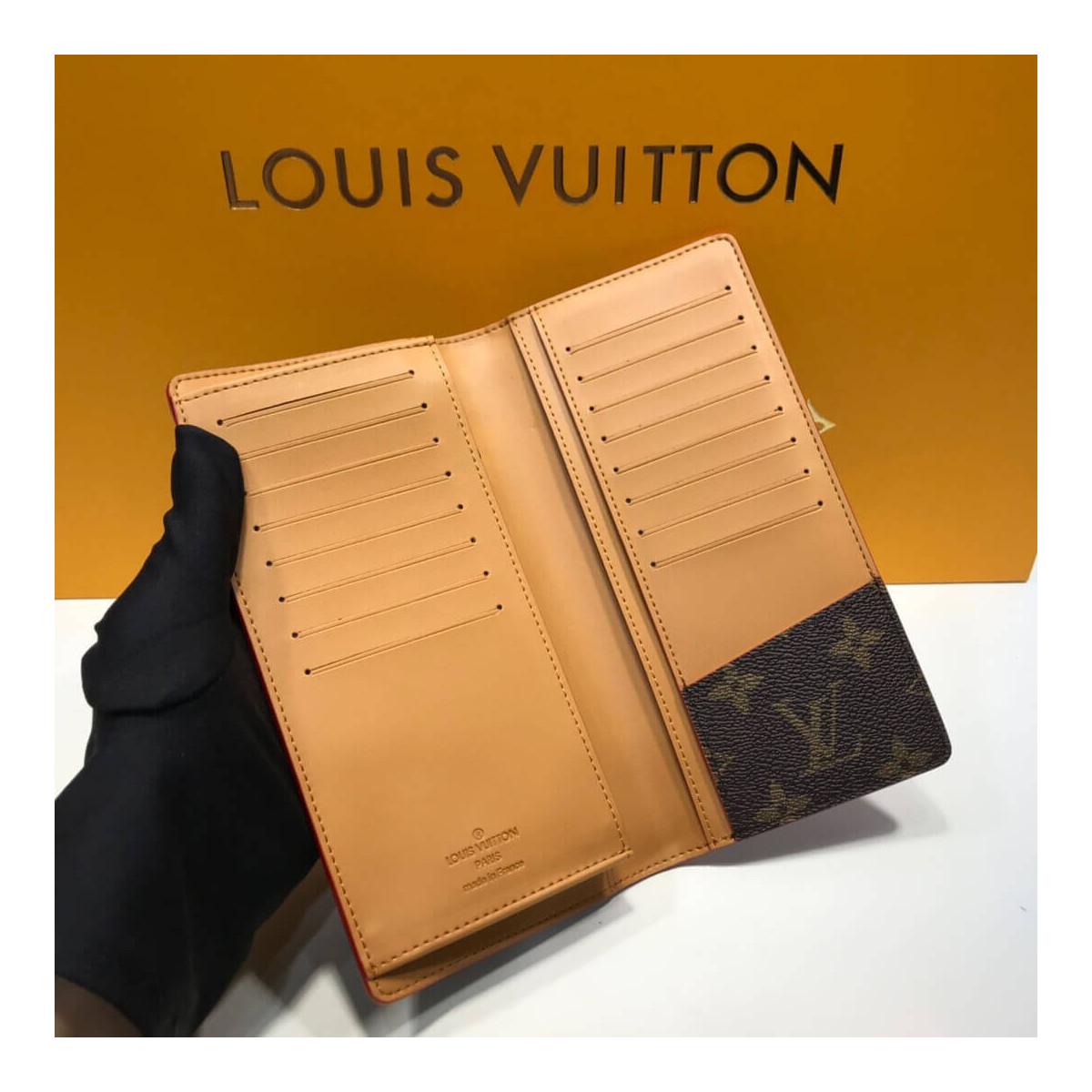 Louis Vuitton Monogram Leather Brazza Wallet M69029