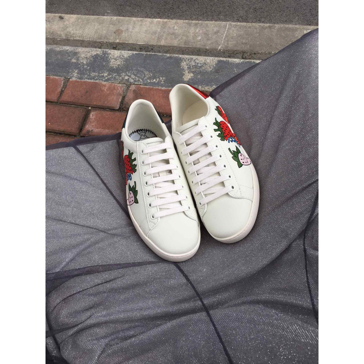 Gucci Ace Sneaker with Strawberry 577147