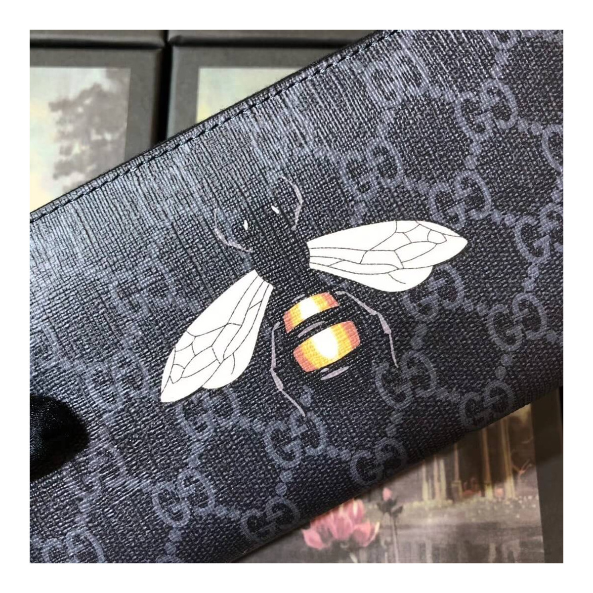 Gucci Bee Print GG Supreme Zip Around Wallet 451273